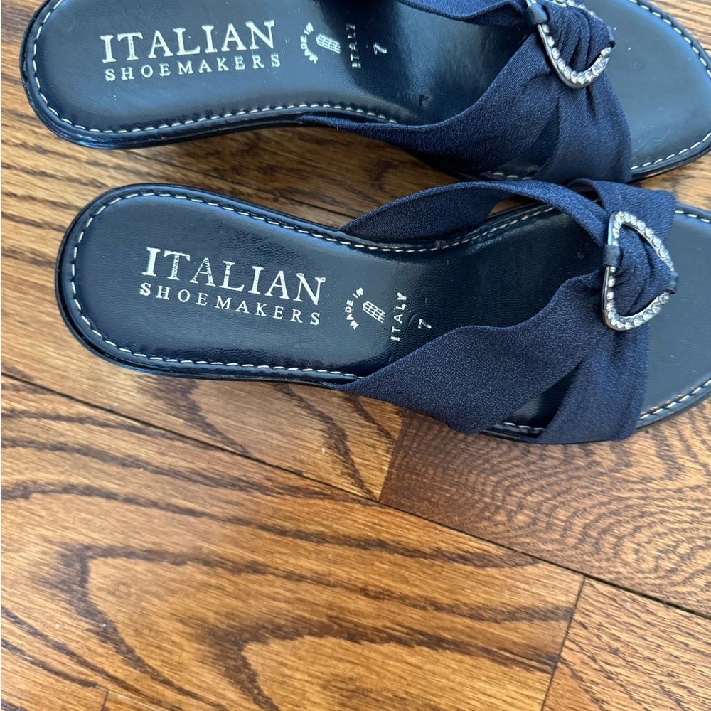 Italian Shoemakers Navy Sandals - Picture 2 of 6